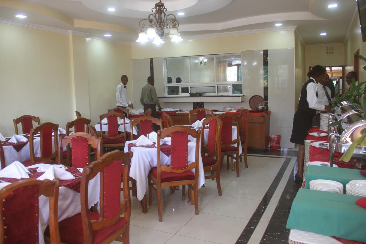 Bomen Hotel Isiolo Exteriér fotografie