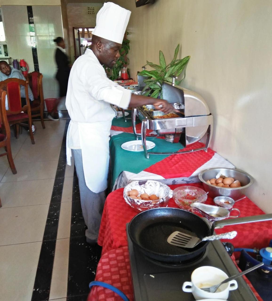 Bomen Hotel Isiolo Exteriér fotografie