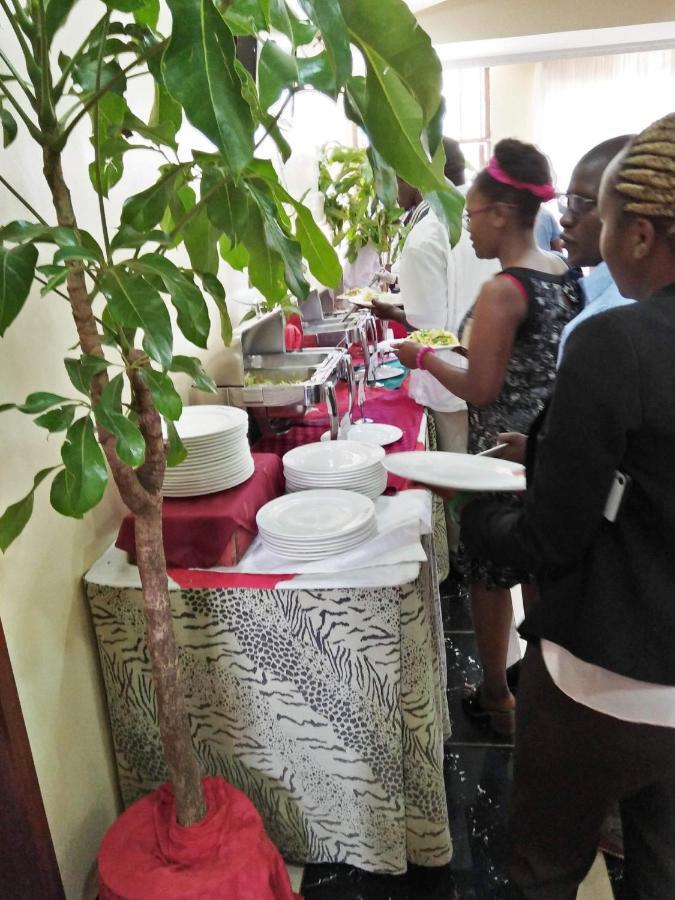 Bomen Hotel Isiolo Exteriér fotografie